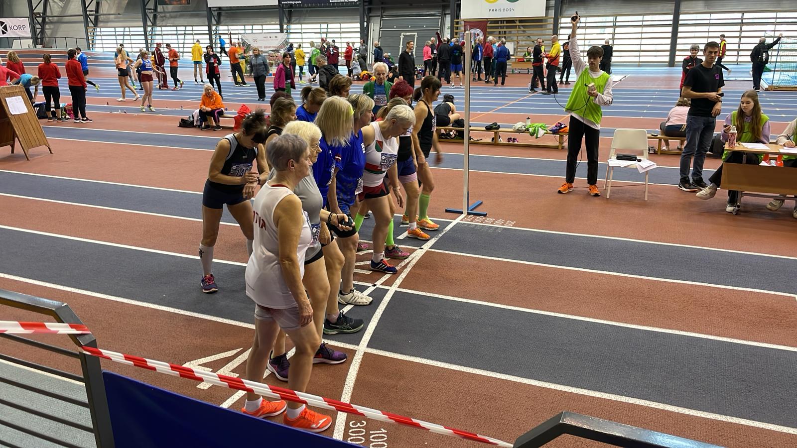 Uz starta 3000m soļošanai gatavi